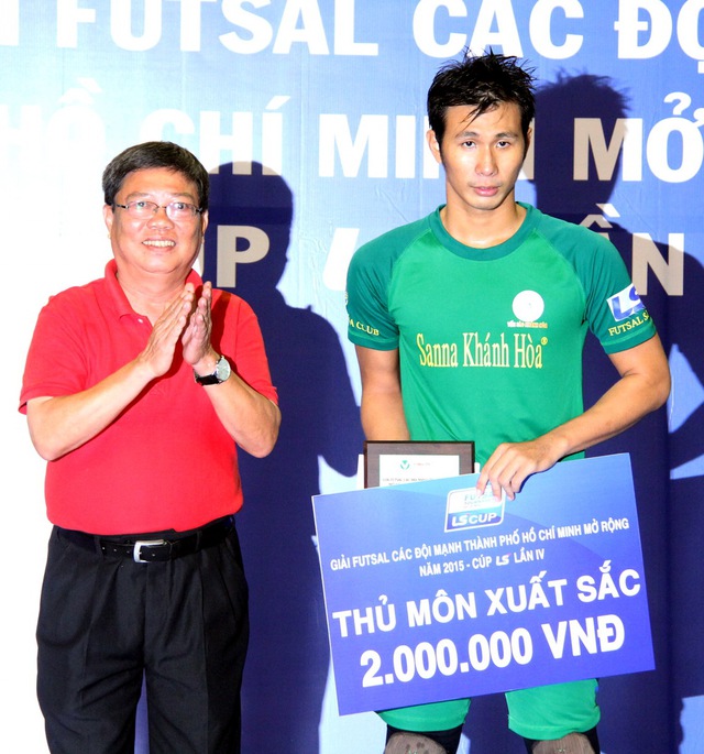 
Nguyễn Đình Ý Hòa tại giải Futsal TPHCM mở rộng 2015- Cúp LS lần IX.

