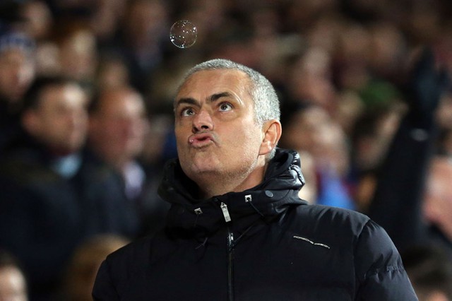 Mourinho đang ủ mưu nhằm củng cố vị thế của mình tại Man United.