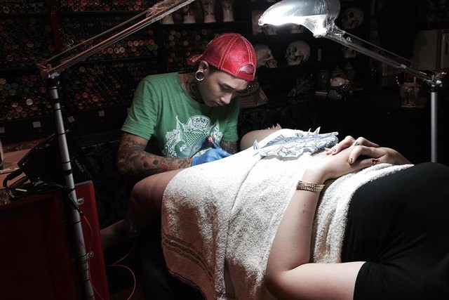 Hình xăm chỗ nhạy cảm  Tattoo Gà