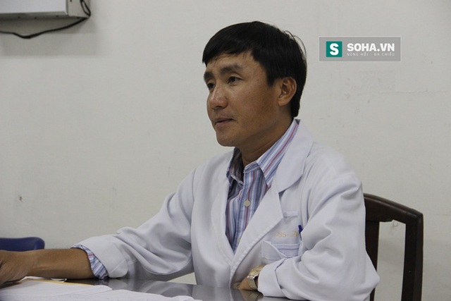 Bác sĩ Ngô Lê Đại (Trưởng ca trực cấp cứu – Bệnh viện Chợ Rẫy) thông tin với PV