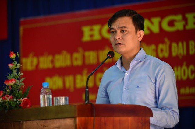 
Anh Bùi Quang Huy trình bày chương trình ứng cử - Ảnh: Quang Định
