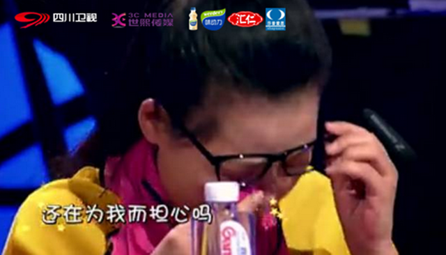 
Phần biểu diễn của Hạo Hạo khiến cho mọi người trong trường quay không kìm nổi nước mắt.

