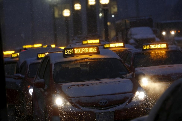 Taxi chờ soát vé tại Union Station ở Washington.