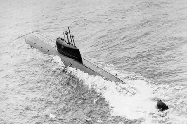
Tàu ngầm Komsomolets của Liên Xô trước khi gặp tai nạn
