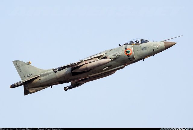 
Sea Harrier Mk 51 (Sea Harrier FRS51) của Hải quân Ấn Độ
