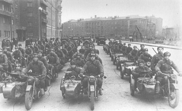 
Lực lượng lính mô tô là lực lượng được phát triển nhanh chóng trong chiến tranh thế giới thứ 2
