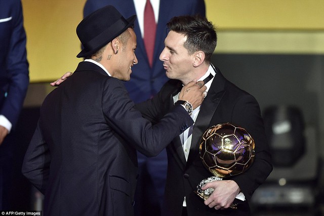 Cả Neymar và Messi đều chưa từng giành được World Cup.