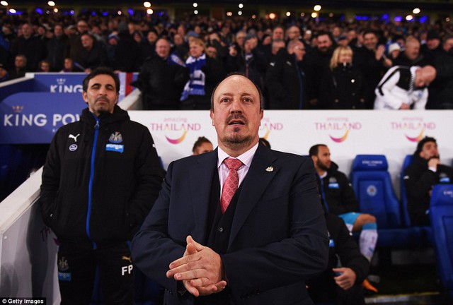 Đây là trận đấu ra mắt của Rafa Benitez trên cương vị HLV Newcastle United. Ông có nhiệm vụ giải cứu đội bóng này khỏi nhóm cuối bảng.