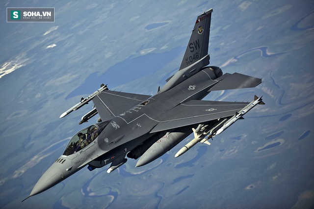 
Máy bay chiến đấu F-16.
