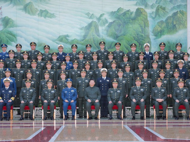 
Tập Cận Bình cảnh cáo những tướng lĩnh kiêu ngạo, tự mãn trong quân đội Trung Quốc?
