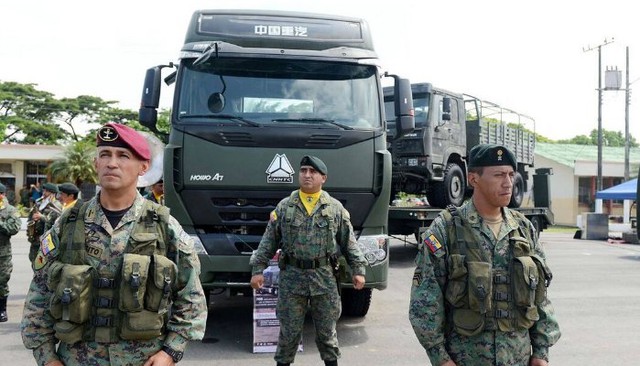 
Trong ảnh là xe đầu kéo Howo A7 của quân đội Ecuador trong lễ bàn giao 709 xe quân sự tại tỉnh Guayaquil, miền Tây Ecuador
