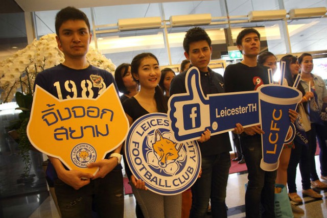 
Logo và hình ảnh của Leicester City tràn ngập Thái Lan;Ảnh: The Sun.
