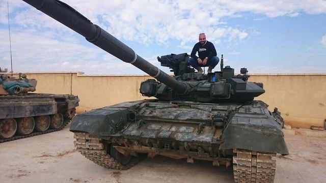 
Xe tăng T-90S của Nga xuất hiện tại Syria.
