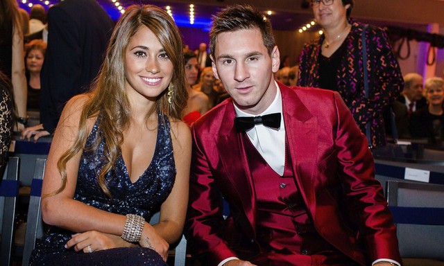 
Đây là nàng Antonella Roccuzzo của Messi.
