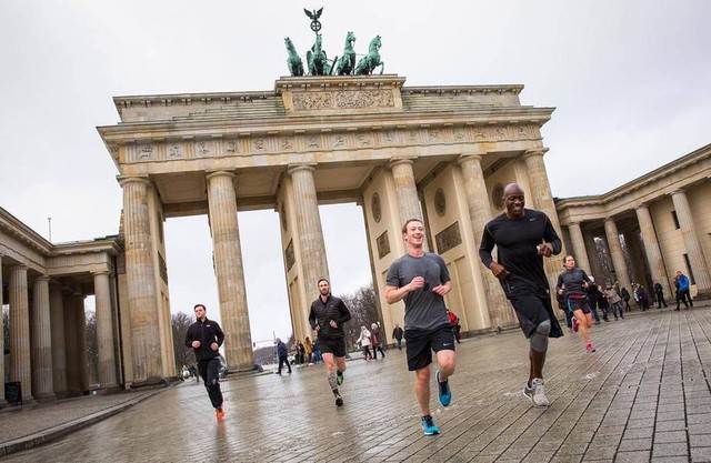 
Mark Zuckerberg tại Berlin trong hành trình chạy 365 dặm
