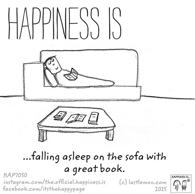 
...ngủ gục trên ghế sofa với một cuốn sách hay trên tay.
