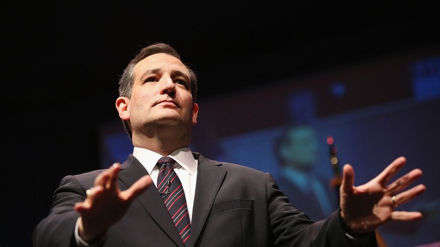 
Ted Cruz đã hứng chịu rất nhiều chỉ trích trong vụ đóng cửa chính phủ, khiến kinh tế Mỹ thiệt hại ước tính lên đến 24 tỉ USD. Ảnh: AP
