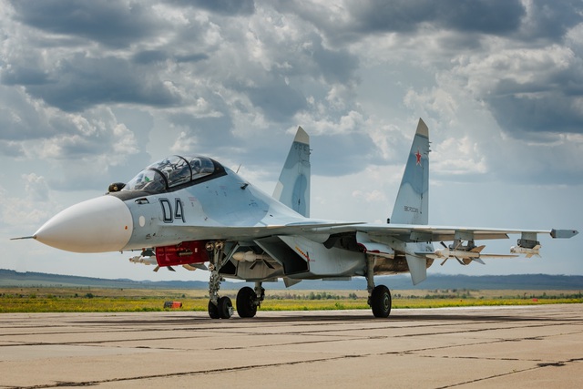 
Tiêm kích Su-30SM có rất nhiều ưu điểm khi so sánh với Su-34
