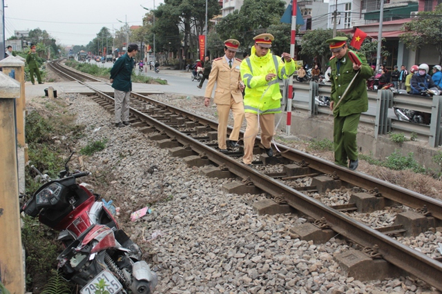 
Hiện trường vụ tai nạn thảm khóc
