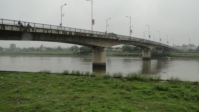 
Cầu Bo bắc qua Sông Trà Lý nơi xảy ra vụ việc đau lòng. (Ảnh: Internet)
