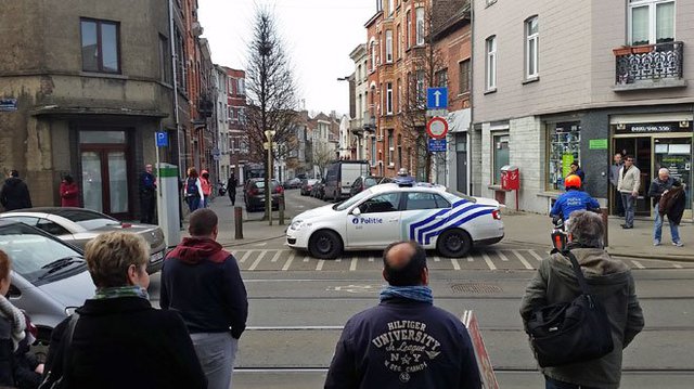
Khu vực hiện trường nơi cảnh sát Bỉ tiến hành vụ đột kích và sau đó xảy ra nổ súng

