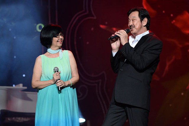 
Vì những biến cố về kinh tế, năm 2014 Nguyễn Chánh Tín và vợ trở lại sân khấu ca nhạc.
