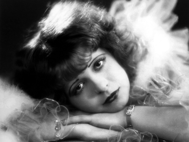 Nét đẹp của nữ diễn viên Clara Bow.