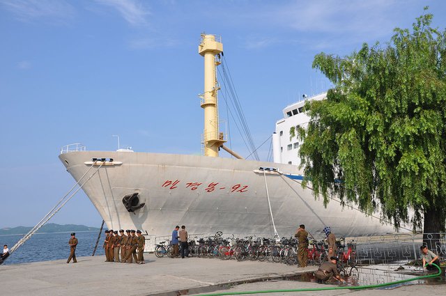 Con tàu Mangyongbong-92 hiện đang neo đậu tại Triều Tiên