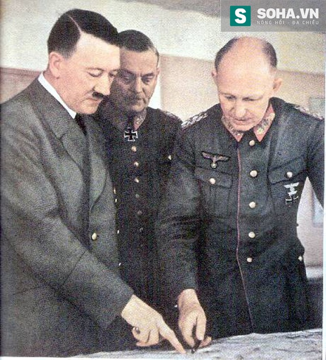 
Hitler lãnh đạo chiến dịch. Hình ảnh Anistor.gr
