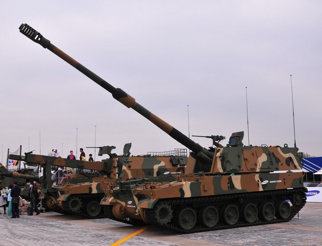 
Pháo tự hành K9 Thunder của Hàn Quốc
