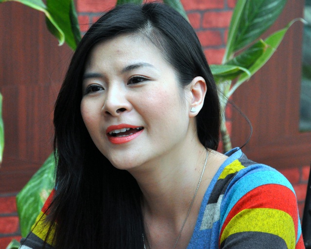 
Khán giả yêu thích phim truyền hình Việt hẳn không ai không quen mặt với nữ diễn viên Kim Oanh. Chị từng được nhắc tới rất nhiều lần với vai cô Mây trong Sóng ở đáy sông.

