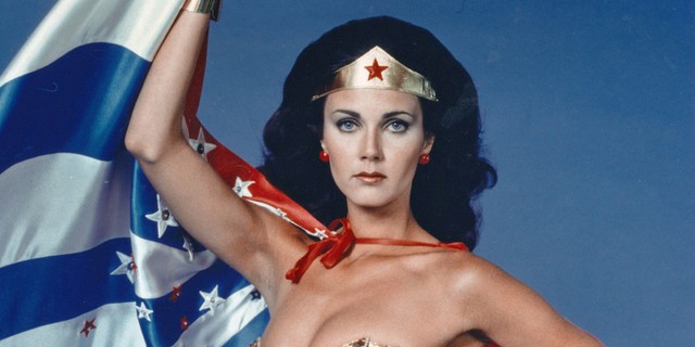 
Wonder Woman phiên bản Lynda Carter.

