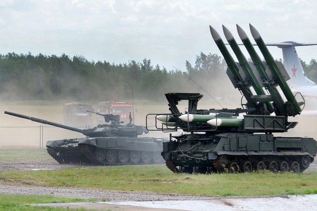 
Xe nạp đạn kiêm chấp hành phóng của tổ hợp tên lửa phòng không Buk-M2

