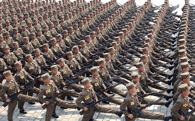 
Binh lính Triều Tiên trong một cuộc duyệt binh
