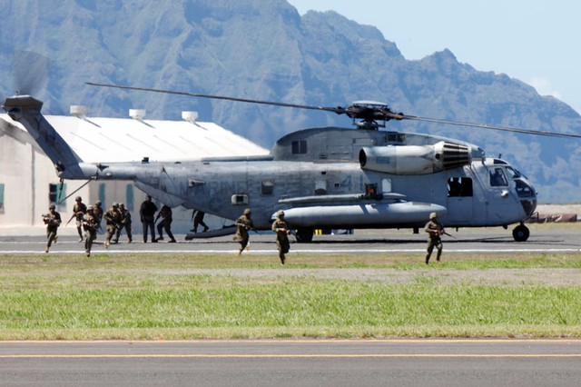 
Phiên bản mới nhất của CH-53 là CH-53K King Stallion đã được ra đời với động cơ mạnh mẽ hơn, cánh quạt composite cùng cabin rộng rãi hơn.
