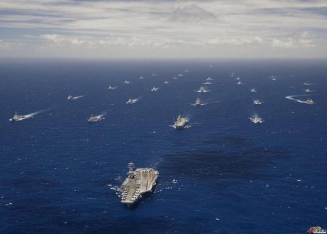 
Hải quân Mỹ (ảnh) đã vượt lên trước, bỏ xa Hải quân Nga.
