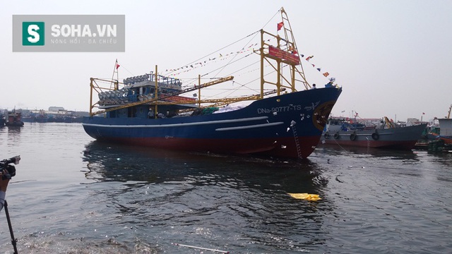 Con tàu vỏ thép đầu tiên của ngư dân Đà Nẵng theo nghị định 67 được hạ thủy