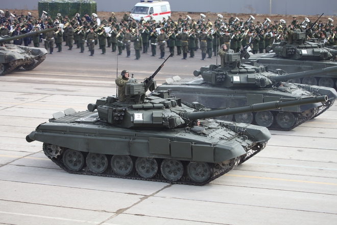 
Xe tăng chiến đấu chủ lực T-90A, mẫu xe tăng này đã gây ấn tượng khi tham chiến tại Syria.
