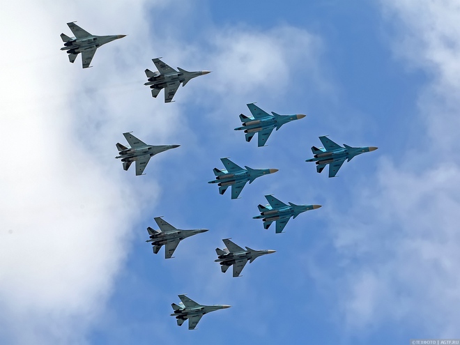 
Không quân Nga tập luyện cho lễ duyệt binh Chiến thắng 2016.
