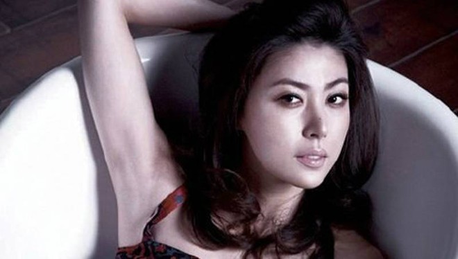 
Sung Hyun Ah - cựu á hậu Hàn Quốc từng bị bắt vì nghi ngờ bán dâm
