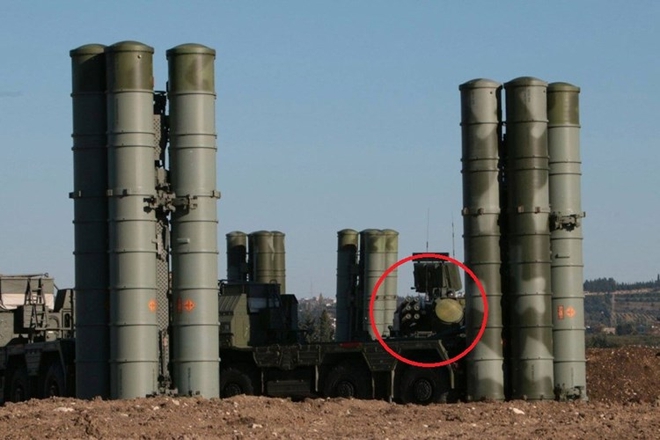 
S-400 có khả năng bắn hạ tất cả các loại mục tiêu đường không, bao gồm cả tên lửa đạn đạo, với tốc độ phóng gấp 6 lần tốc độ âm thanh. Thậm chí phía Nga còn cho hay, hệ thống này có thể dễ dàng vô hiệu hóa các máy bay chiến đấu tàng hình thế hệ thứ 5 của Mỹ, như chiếc F-22.
