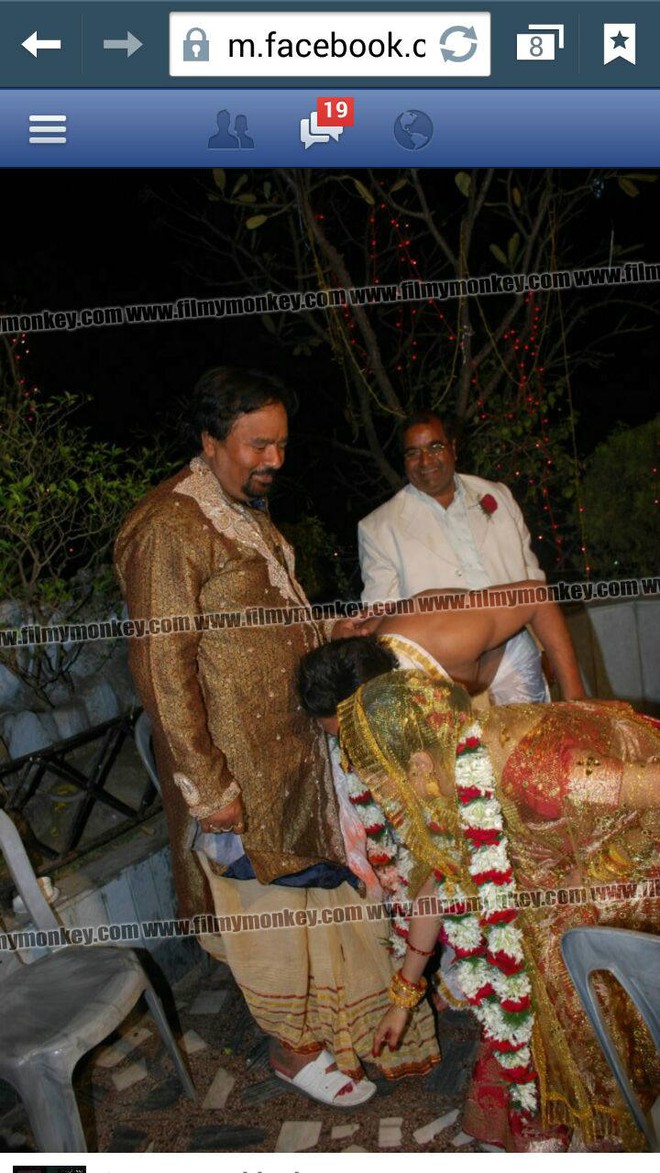 Một nghi thức trong ngày cưới của Rahul.