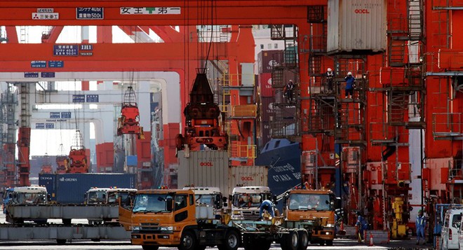 
Trao đổi thương mại hai chiều Nga-Nhật năm 2015 giảm 30% so với năm trước đó, nguyên nhân bởi các lệnh cấm vận Tokyo áp đặt lên Nga do cuộc khủng hoảng Ukraine. (Ảnh: AFP)
