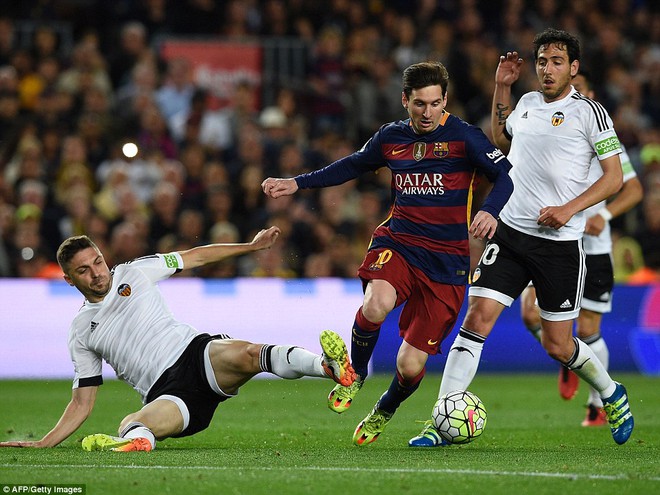 
Messi tỏa sáng nhưng chưa đủ.
