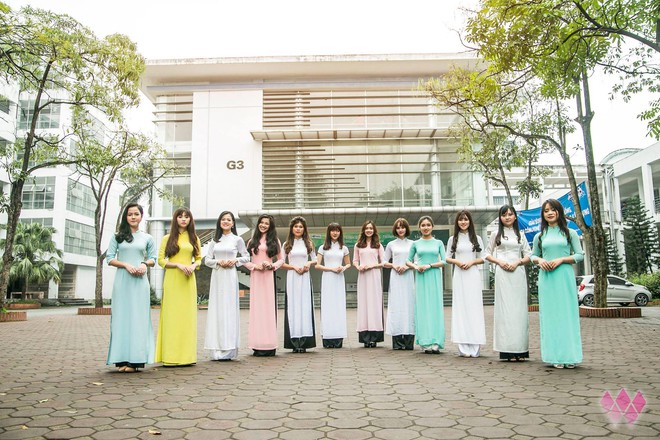 
12 cô gái xinh xắn của trường Đại học Xây dựng.

