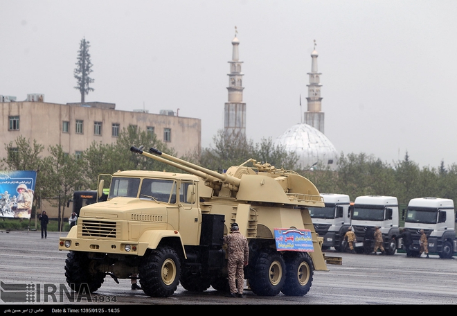 
Pháo phòng không tự hành Bahman. Đây vốn là tháp pháo ZSU-57 được Iran lắp đặt trên khung gầm xe tải hạng nặng KrAZ-6322.
