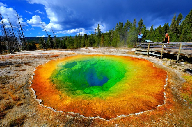 
Hình ảnh tuyệt đẹp và yên bình ở bên trên của siêu núi lửa Yellowstone. Ảnh: Internet.
