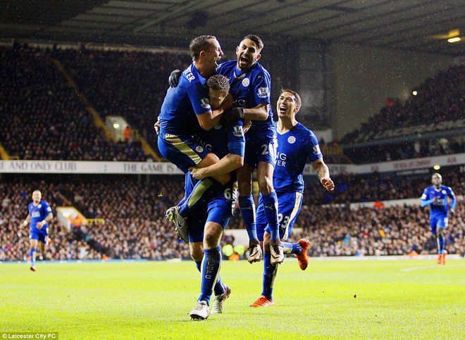 
Ngày 13/1: Tottenham 0-1 Leicester: Huth chính là người tỏa sáng đem về bàn thắng duy nhất giúp đội nhà giành trọn 3 điểm sau 3 trận không biết thắng.

