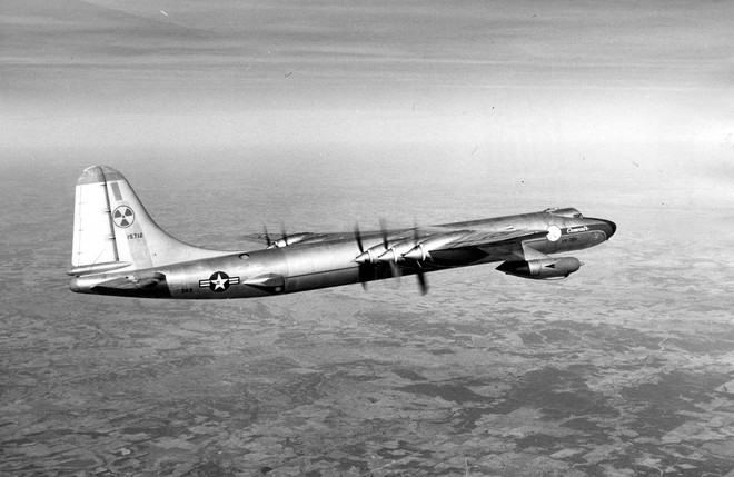 
Máy bay thử nghiệm bay bằng động cơ hạt nhân XB-36H Crusader
