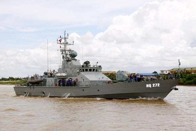 
Tàu pháo TT-400TP do Việt Nam phát triển trên thiết kế sơ bộ của nước ngoài.
